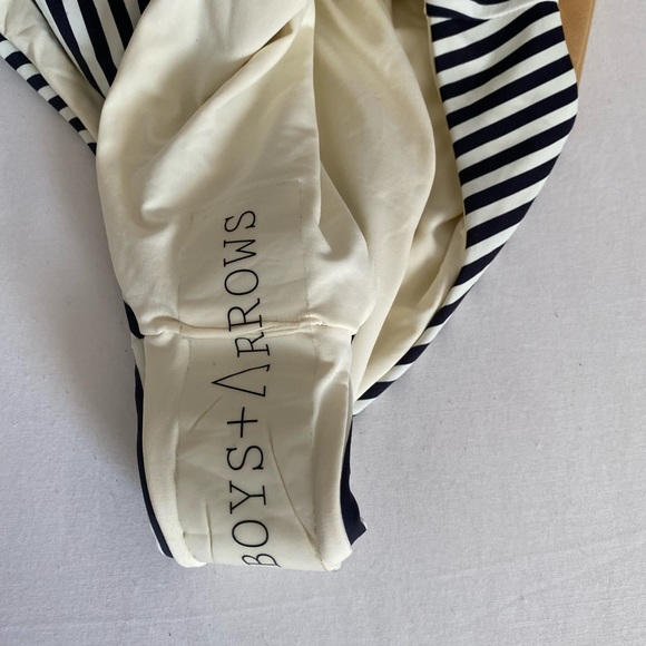 Boys and arrows one piece - Picture 5 of 5